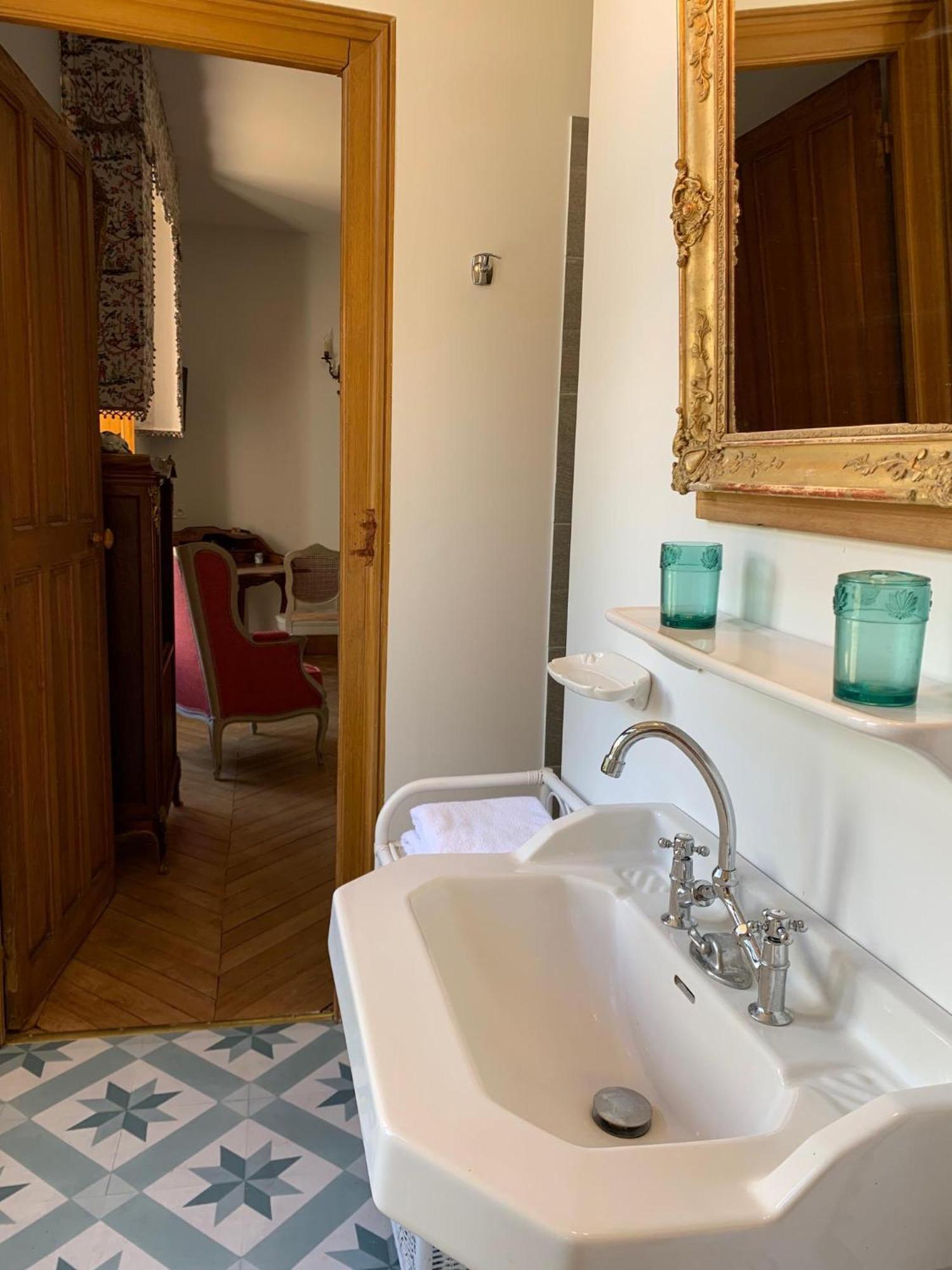 L'Abeaupiniere Bed & Breakfast Reboursin Ruang foto