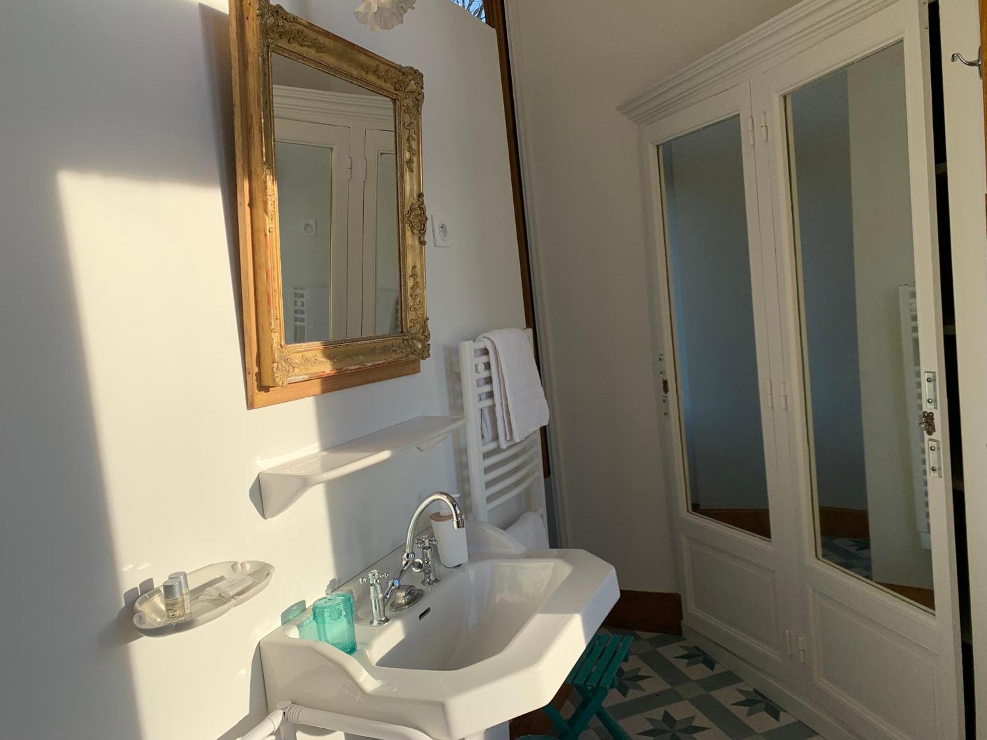 L'Abeaupiniere Bed & Breakfast Reboursin Ruang foto